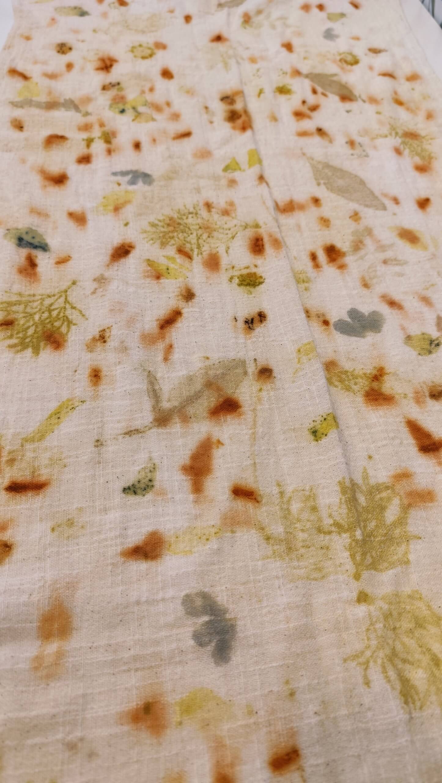 Fular estampado con pétalos - Imagen 6