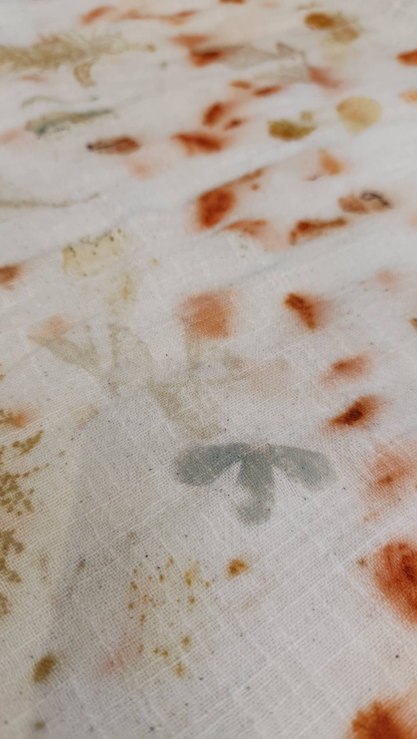 Fular estampado con pétalos - Imagen 3