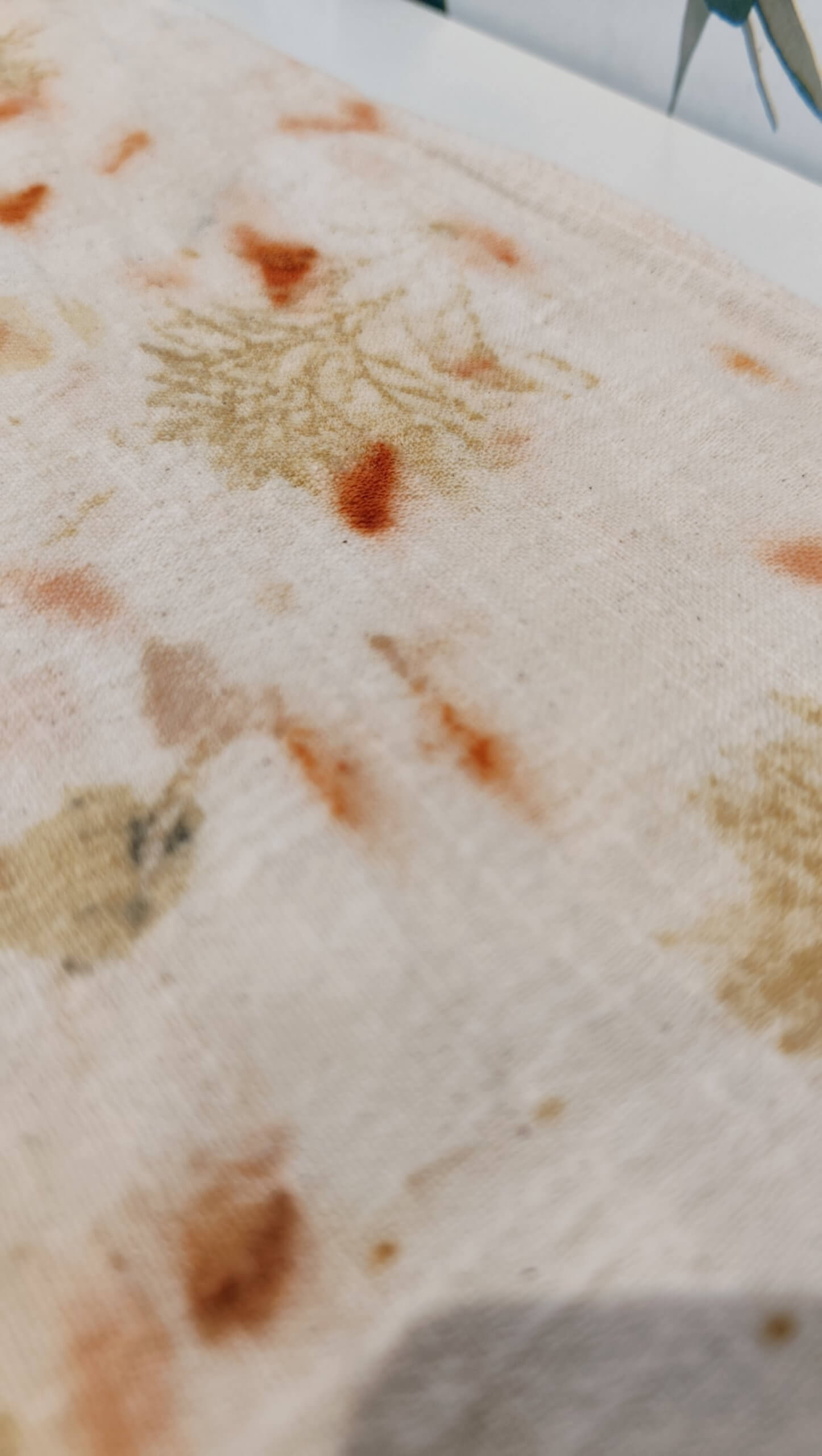 Fular estampado con pétalos - Imagen 7